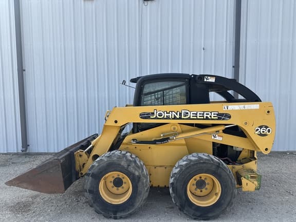 Image of John Deere 260 equipment image 1