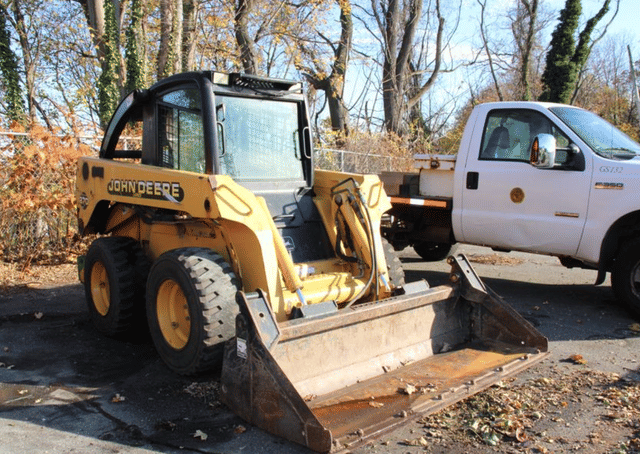 Image of John Deere 270 equipment image 3