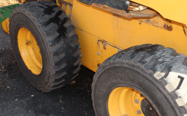 Image of John Deere 270 equipment image 4