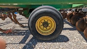 Main image John Deere 2700 22