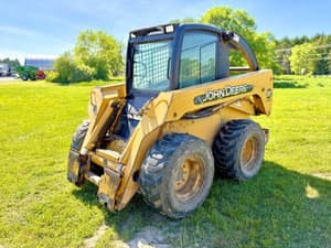2002 John Deere 280 Image