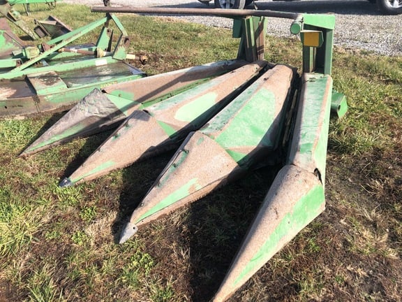 2002 John Deere Undetermined Equipment Image0
