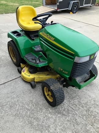 Image of John Deere 345 equipment image 4