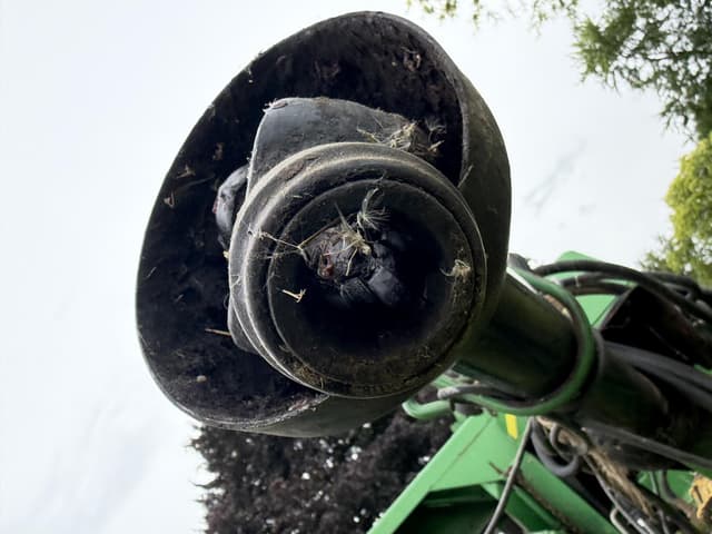 Image of John Deere 348 equipment image 4