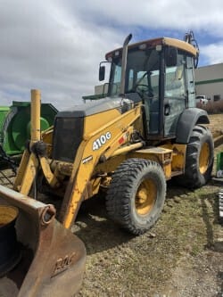 2002 John Deere 410G Equipment Image0
