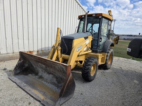 2002 John Deere 410G Equipment Image0