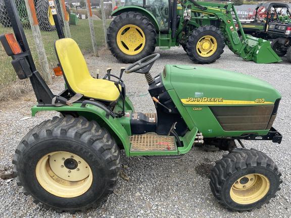Image of John Deere 4110 equipment image 1