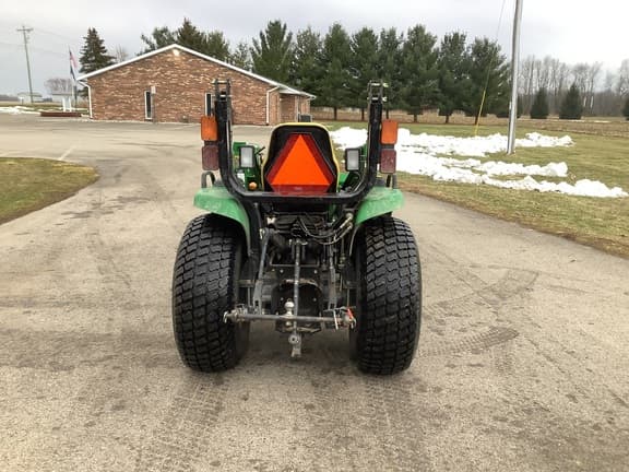 Image of John Deere 4210 equipment image 2