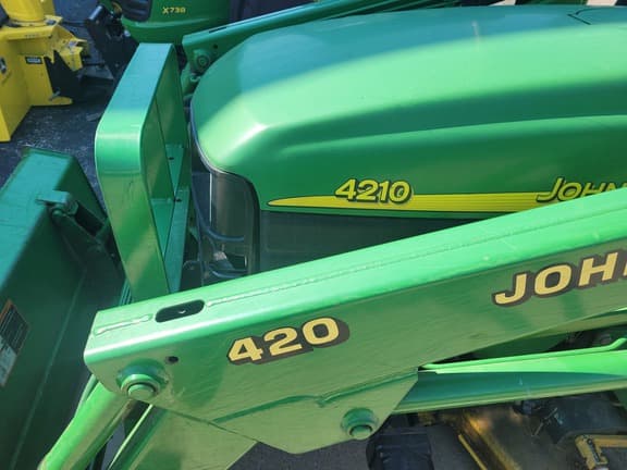 Image of John Deere 4210 equipment image 3
