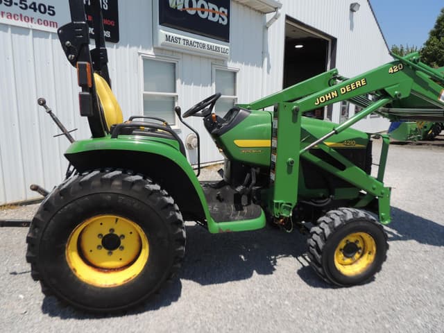Image of John Deere 4210 equipment image 3