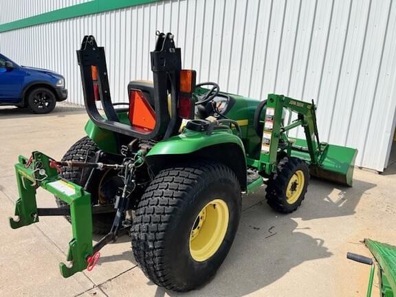 Image of John Deere 4210 equipment image 2