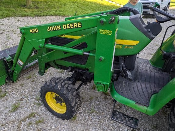 2002 John Deere 4210 Equipment Image0