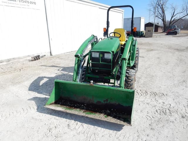 Image of John Deere 4210 equipment image 2