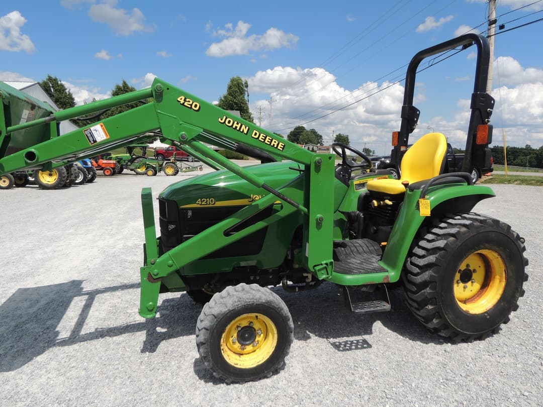 Image of John Deere 4210 Primary image