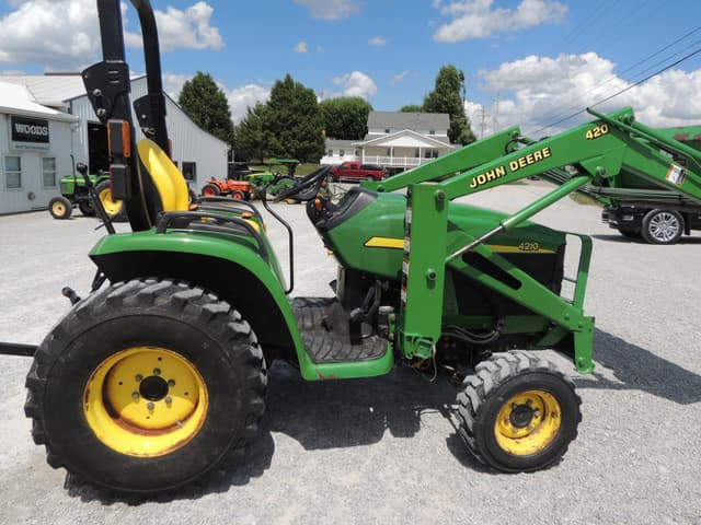 Image of John Deere 4210 equipment image 3