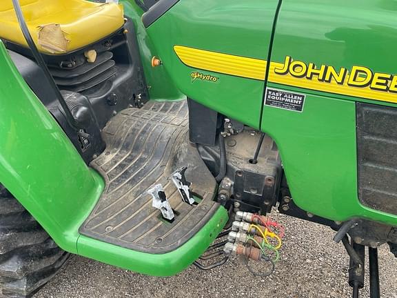 Image of John Deere 4310 equipment image 4