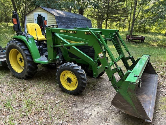 2002 John Deere 4410 Equipment Image0