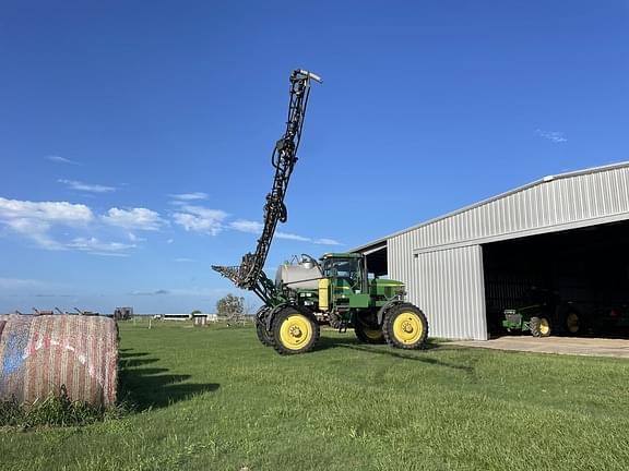 Image of John Deere 4710 Primary image