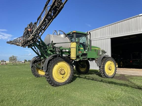 Image of John Deere 4710 equipment image 2