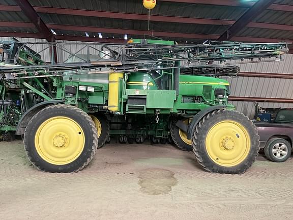 Image of John Deere 4710 equipment image 2