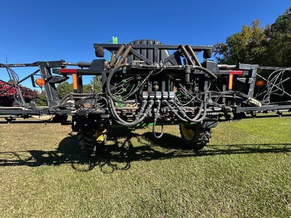 Image of John Deere 4710 equipment image 4
