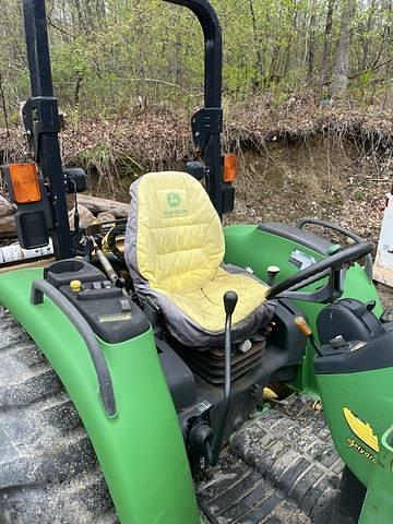 Image of John Deere 4710 equipment image 3