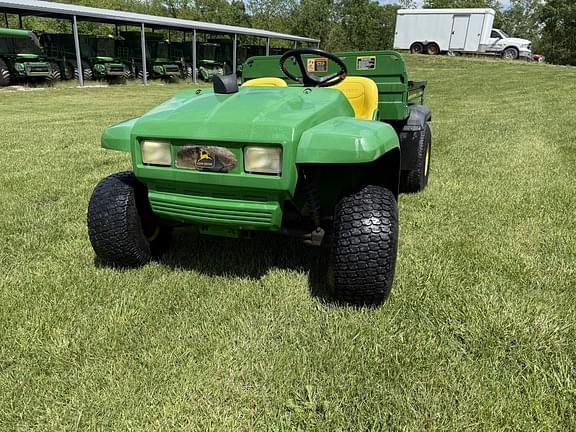 Image of John Deere Gator 4X2 equipment image 1