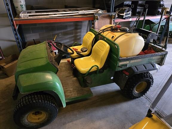 Image of John Deere Gator 4X2 equipment image 1