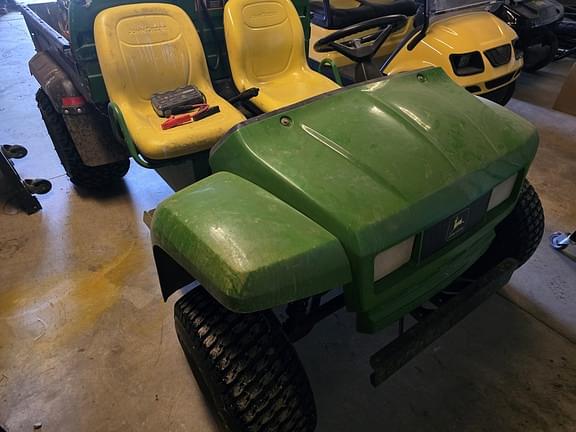 Image of John Deere Gator 4X2 equipment image 2