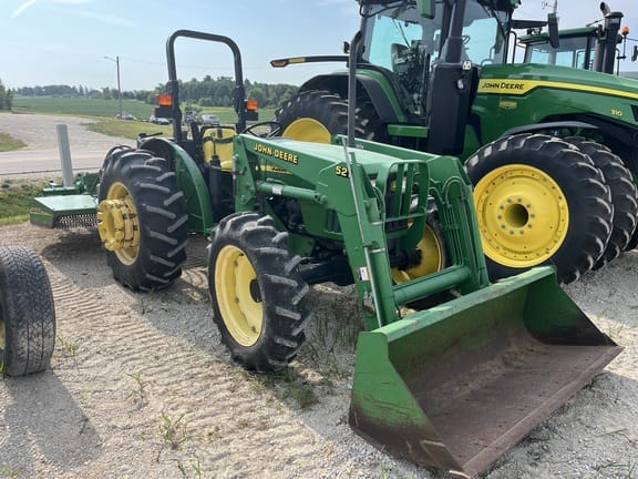 2002 John Deere 5105 Equipment Image0