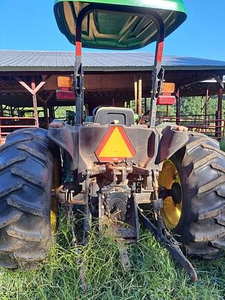 Image of John Deere 5205 Image 0