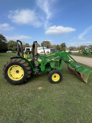 Main image John Deere 5205