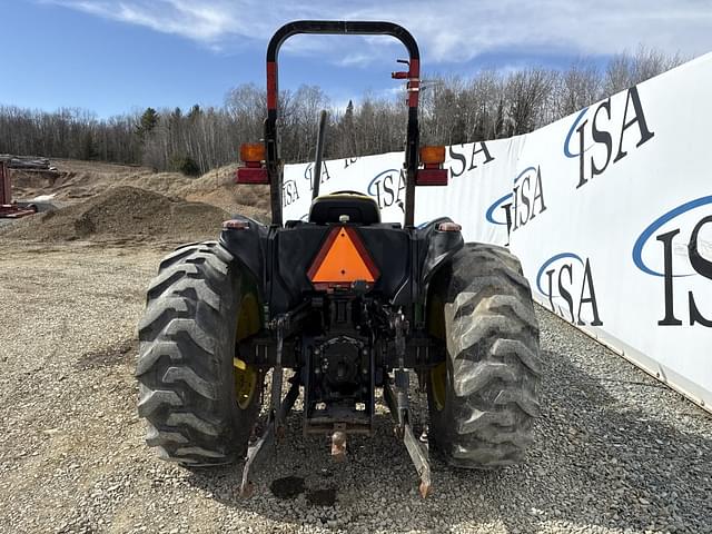 Image of John Deere 5205 equipment image 3