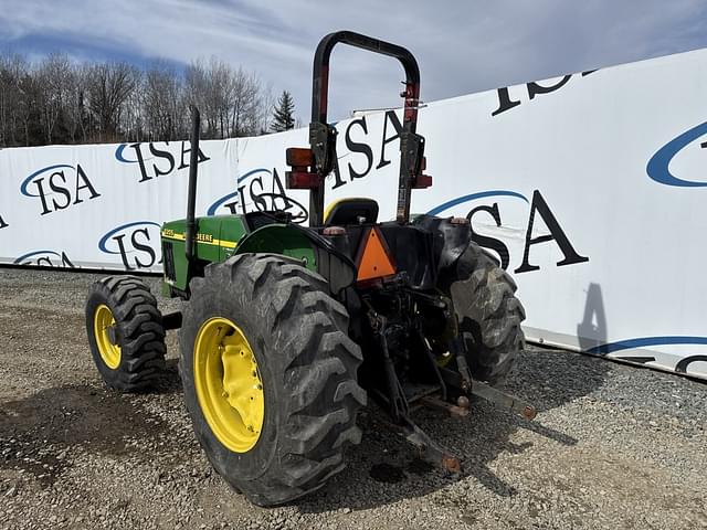 Image of John Deere 5205 equipment image 2
