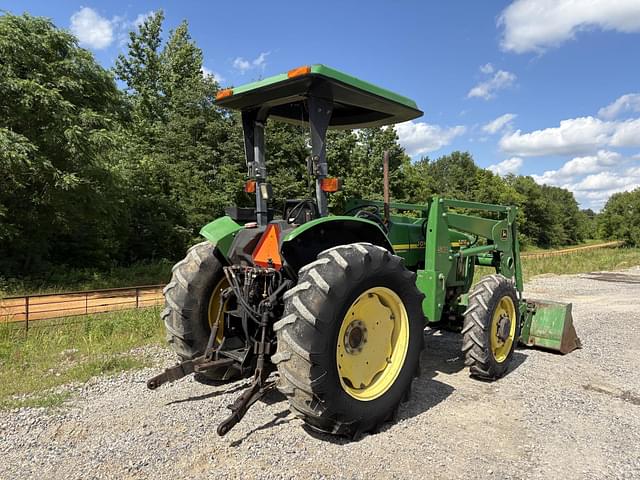 Image of John Deere 5210 equipment image 4