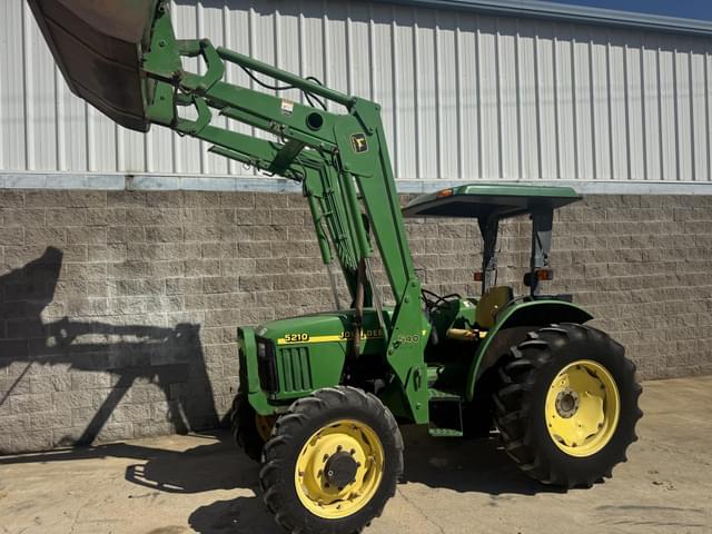 Image of John Deere 5210 equipment image 4