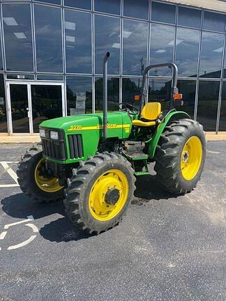 Image of John Deere 5220 Primary image