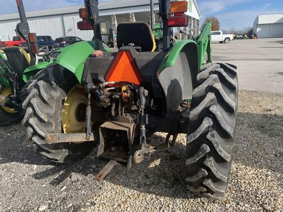 Image of John Deere 5220 equipment image 4