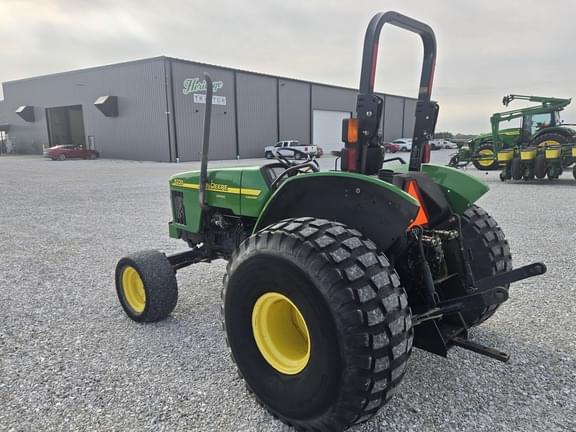 Image of John Deere 5220 equipment image 4
