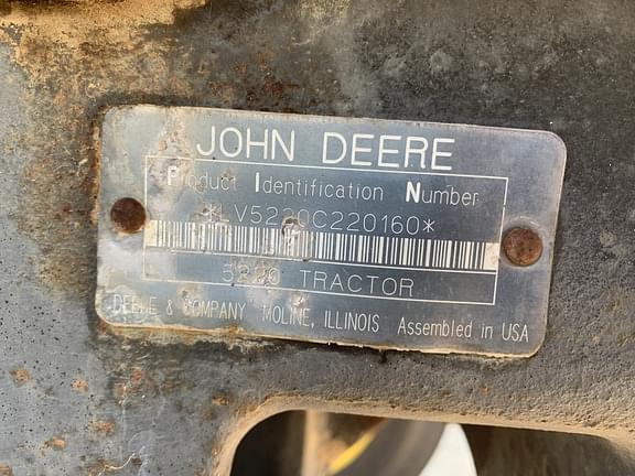 Image of John Deere 5220 equipment image 1