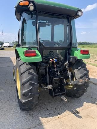 Image of John Deere 5220 equipment image 3