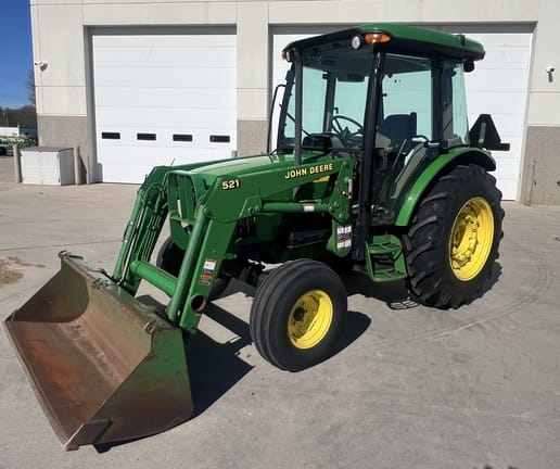 2002 John Deere 5320 Equipment Image0