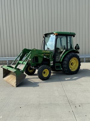 2002 John Deere 5320 Image
