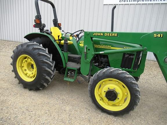 Image of John Deere 5320 equipment image 4
