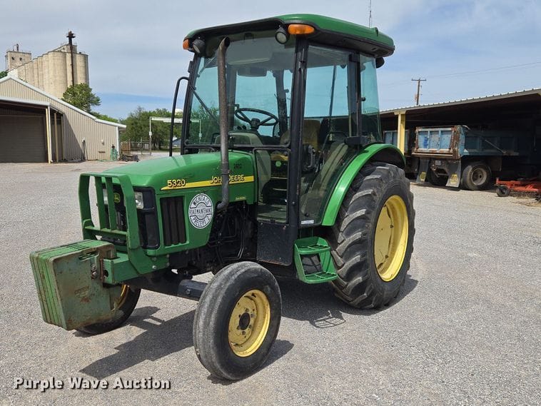 2002 John Deere 5320 Equipment Image0