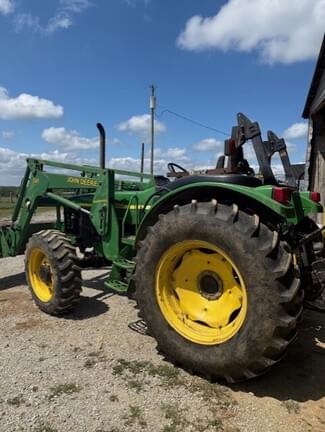 Image of John Deere 5420 equipment image 2