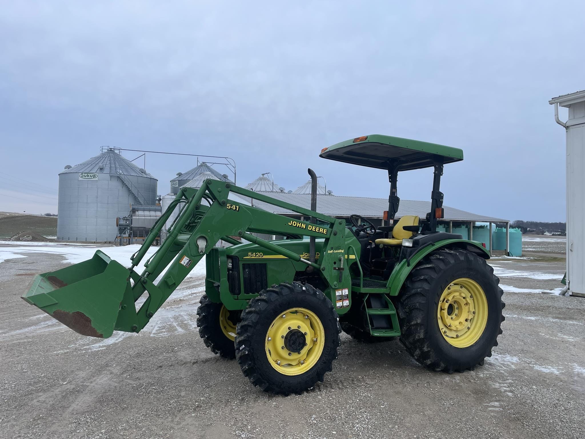 2002 John Deere 5420 Equipment Image0