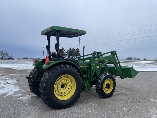 Image of John Deere 5420 equipment image 3