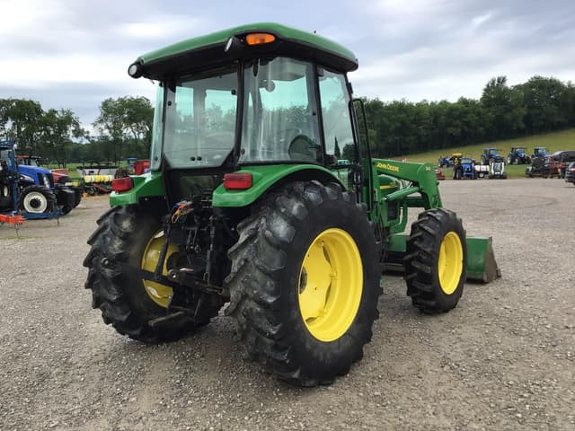 Image of John Deere 5520 equipment image 4