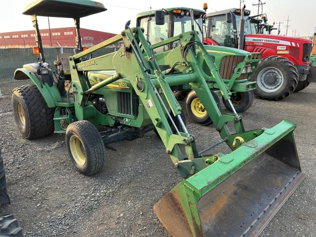 Image of John Deere 5520 equipment image 2